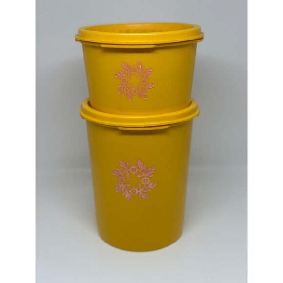 VTG Tupperware Golden Yellow Canisters Lids Retro Kitchen Set of 2 Harvest Maze - Picture 4 of 9